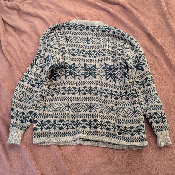 Patterned Sweater - Picture 4 of 5